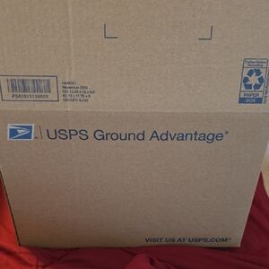 MYSTERY BOX BUNDLE, HANDBAG, JEWELRY BUNDLE 225. VALUE